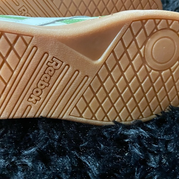 Reebok green and white classic leather trainers - Picture 4 of 4